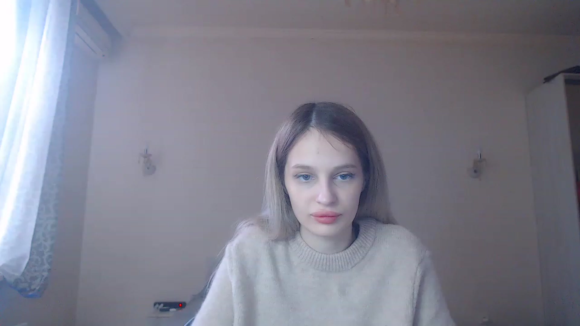 Gallery image thumbnail from Lola_vi's myfreecams stream on, 02/03/2023, 11:39 image 8 of 20