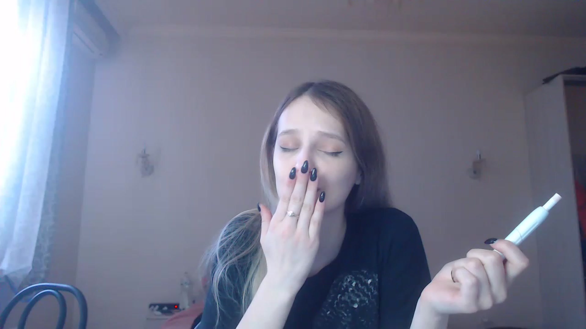 Gallery image thumbnail from Lola_vi's myfreecams stream on, 02/06/2023, 11:54 image 3 of 20