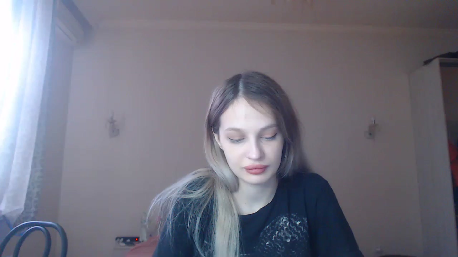 Gallery image thumbnail from Lola_vi's myfreecams stream on, 02/06/2023, 11:54 image 13 of 20