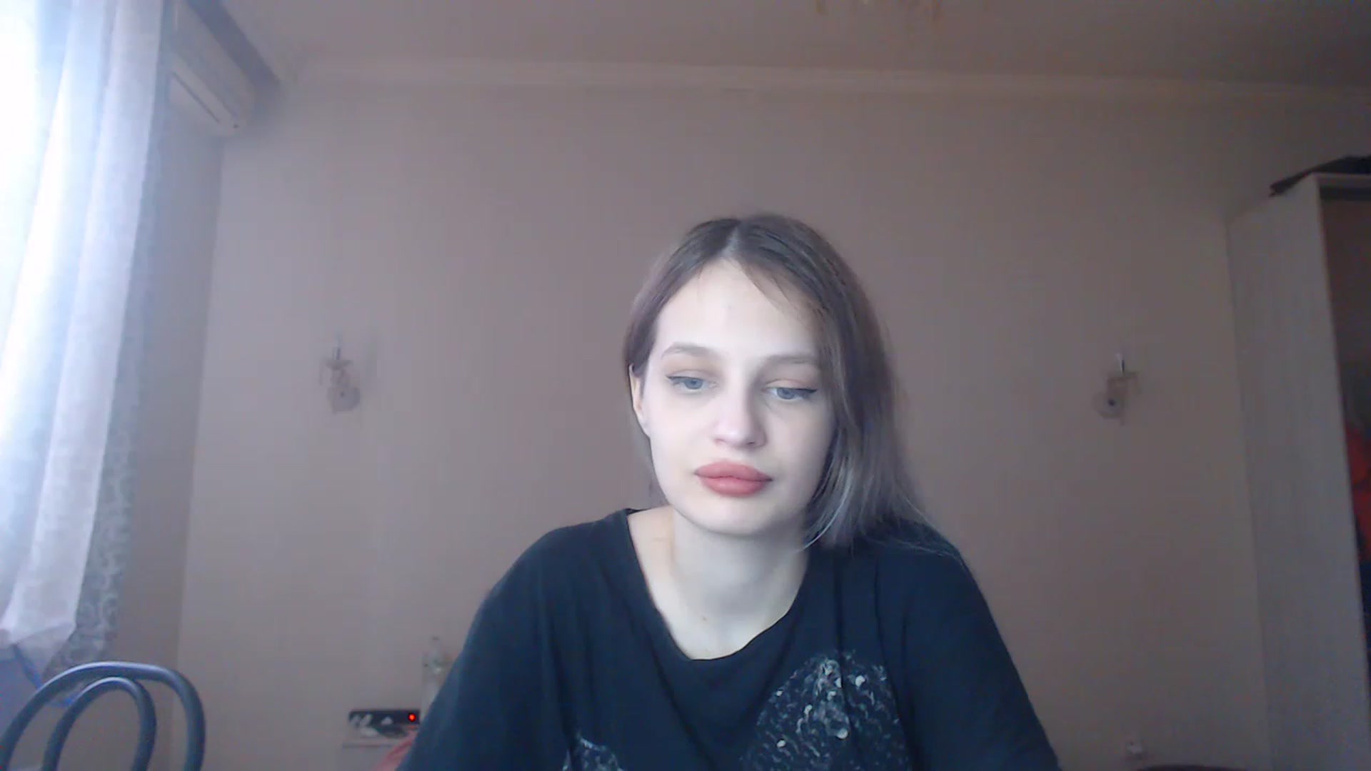 Gallery image thumbnail from Lola_vi's myfreecams stream on, 02/06/2023, 11:54 image 16 of 20