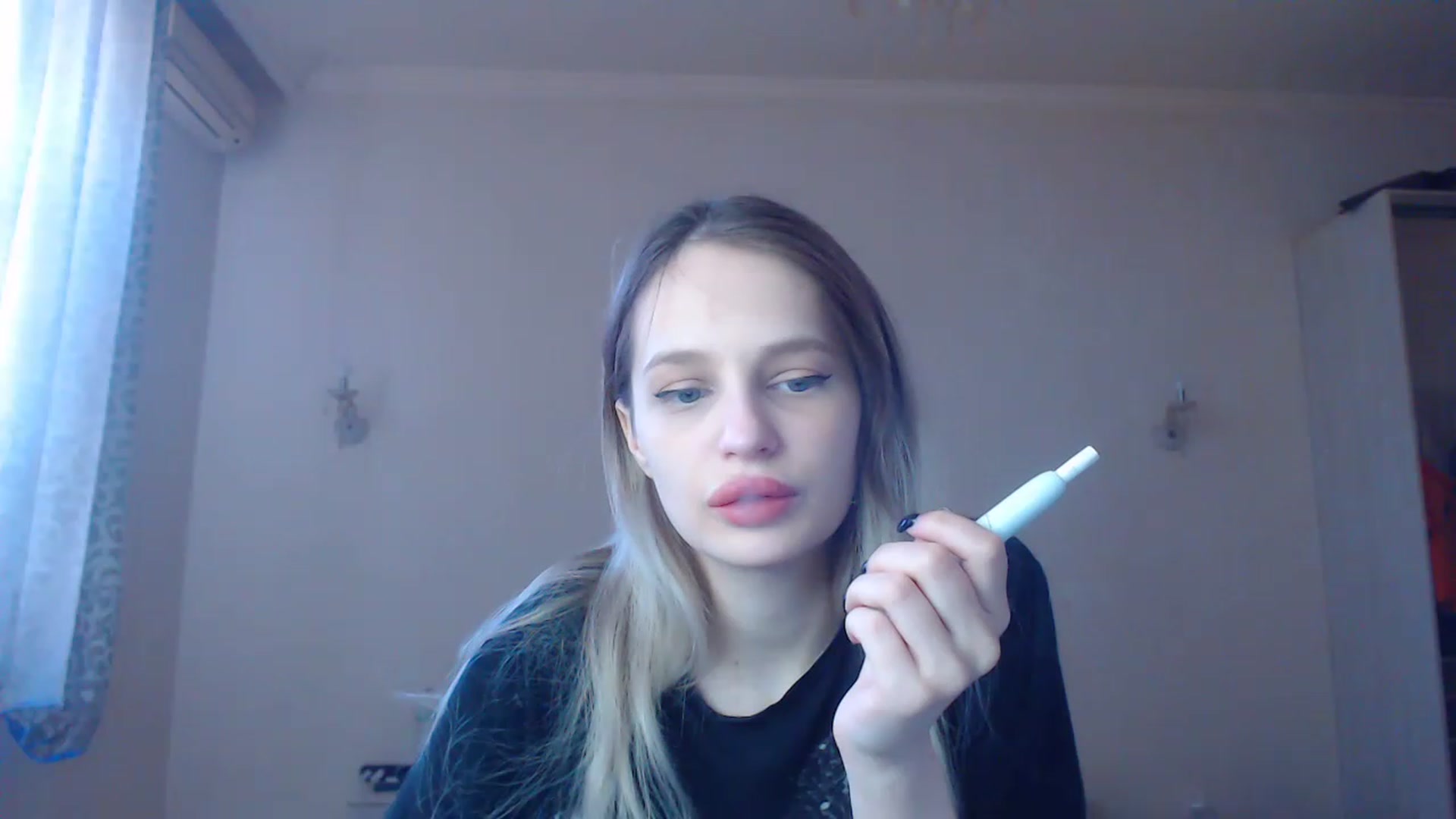 Gallery image thumbnail from Lola_vi's myfreecams stream on, 02/10/2023, 12:08 image 4 of 20