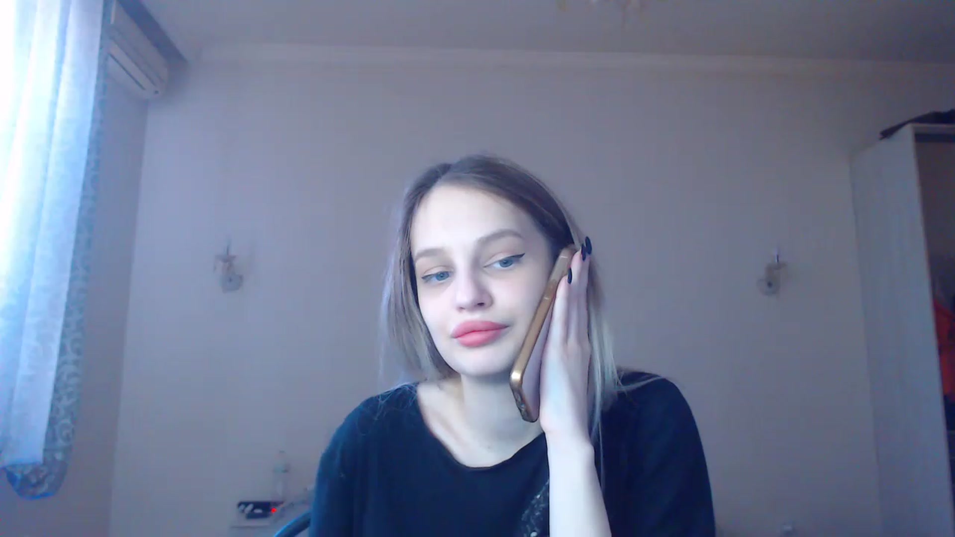 Gallery image thumbnail from Lola_vi's myfreecams stream on, 02/10/2023, 12:08 image 13 of 20