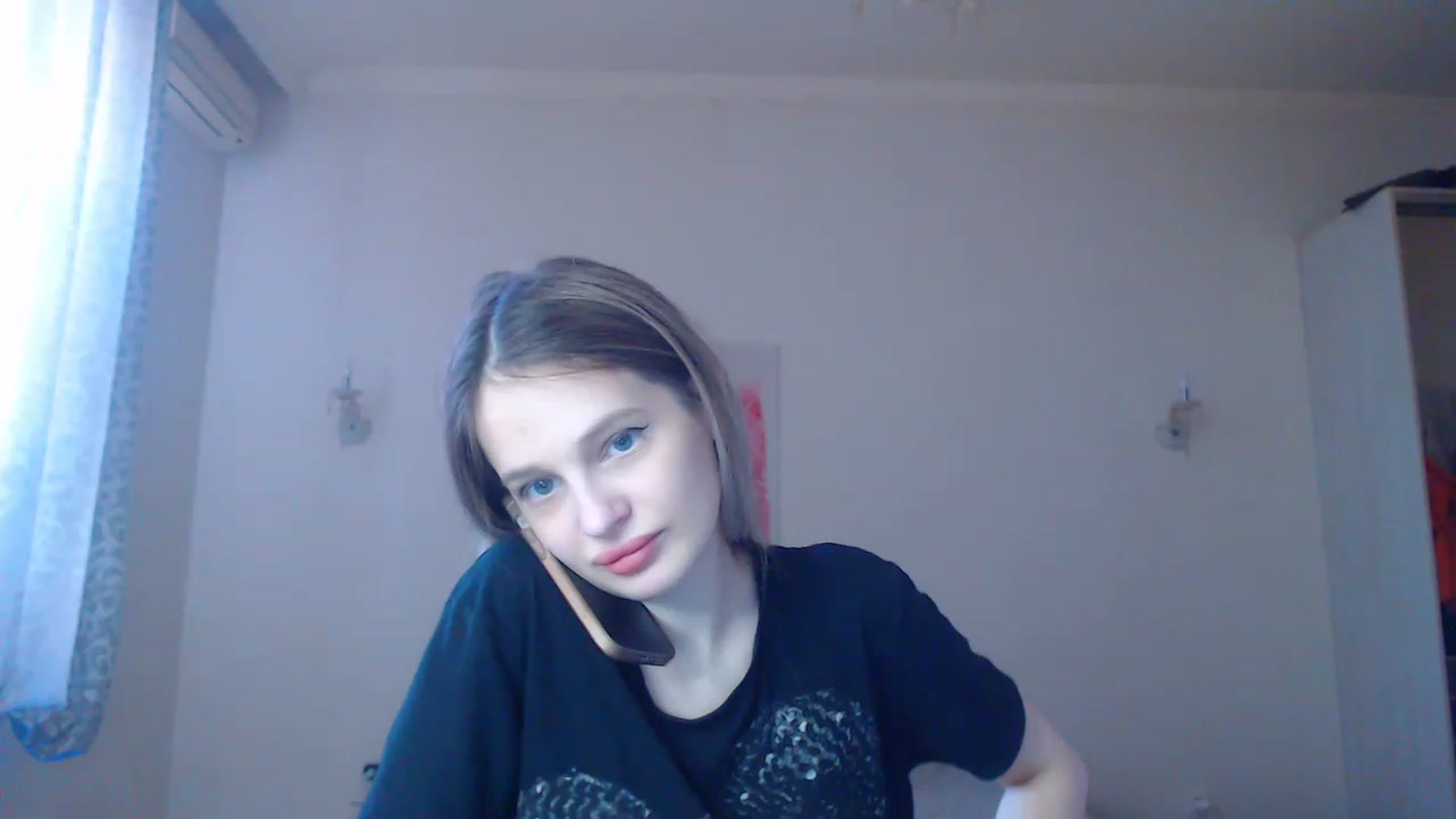 Gallery image thumbnail from Lola_vi's myfreecams stream on, 02/10/2023, 12:08 image 15 of 20