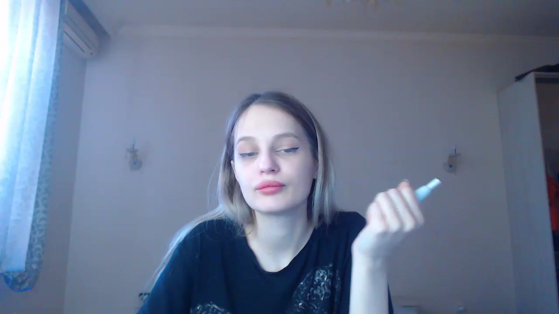 Gallery image thumbnail from Lola_vi's myfreecams stream on, 02/10/2023, 12:08 image 19 of 20