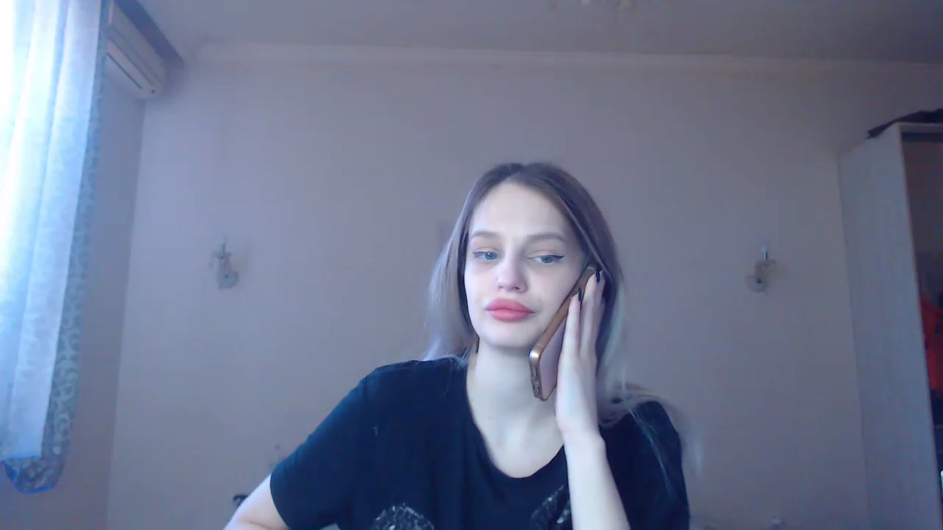 Gallery image thumbnail from Lola_vi's myfreecams stream on, 02/10/2023, 12:08 image 10 of 20
