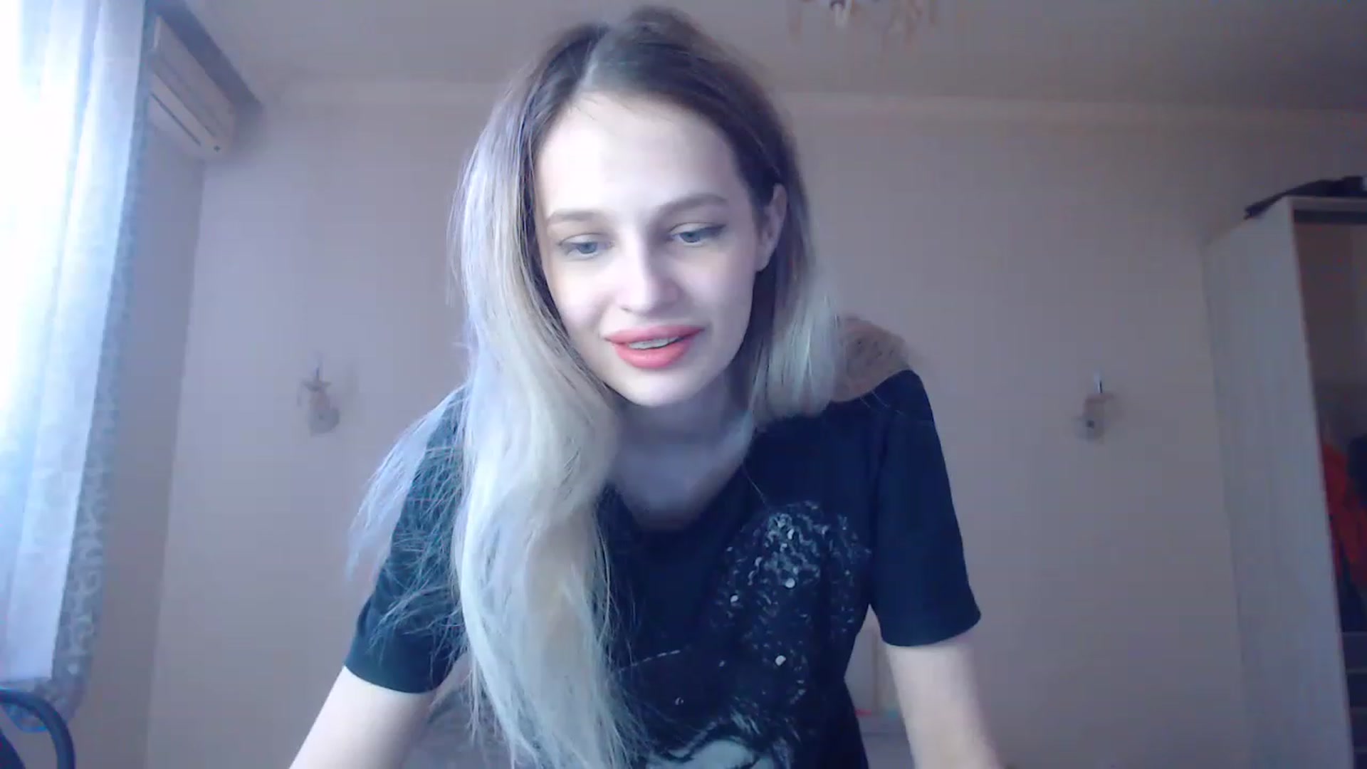 Gallery image thumbnail from Lola_vi's myfreecams stream on, 02/11/2023, 12:48 image 9 of 20