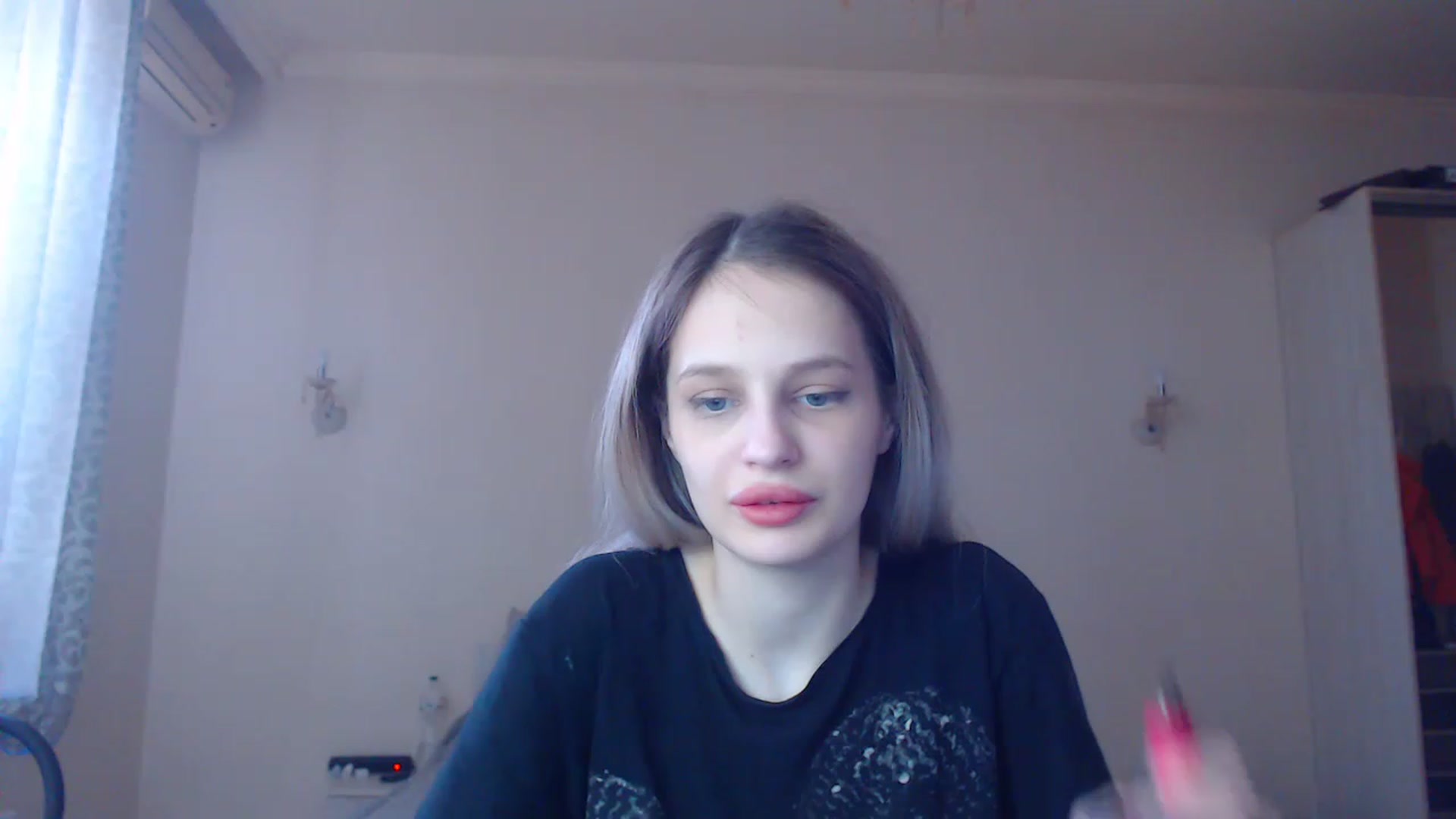 Gallery image thumbnail from Lola_vi's myfreecams stream on, 02/11/2023, 12:48 image 13 of 20