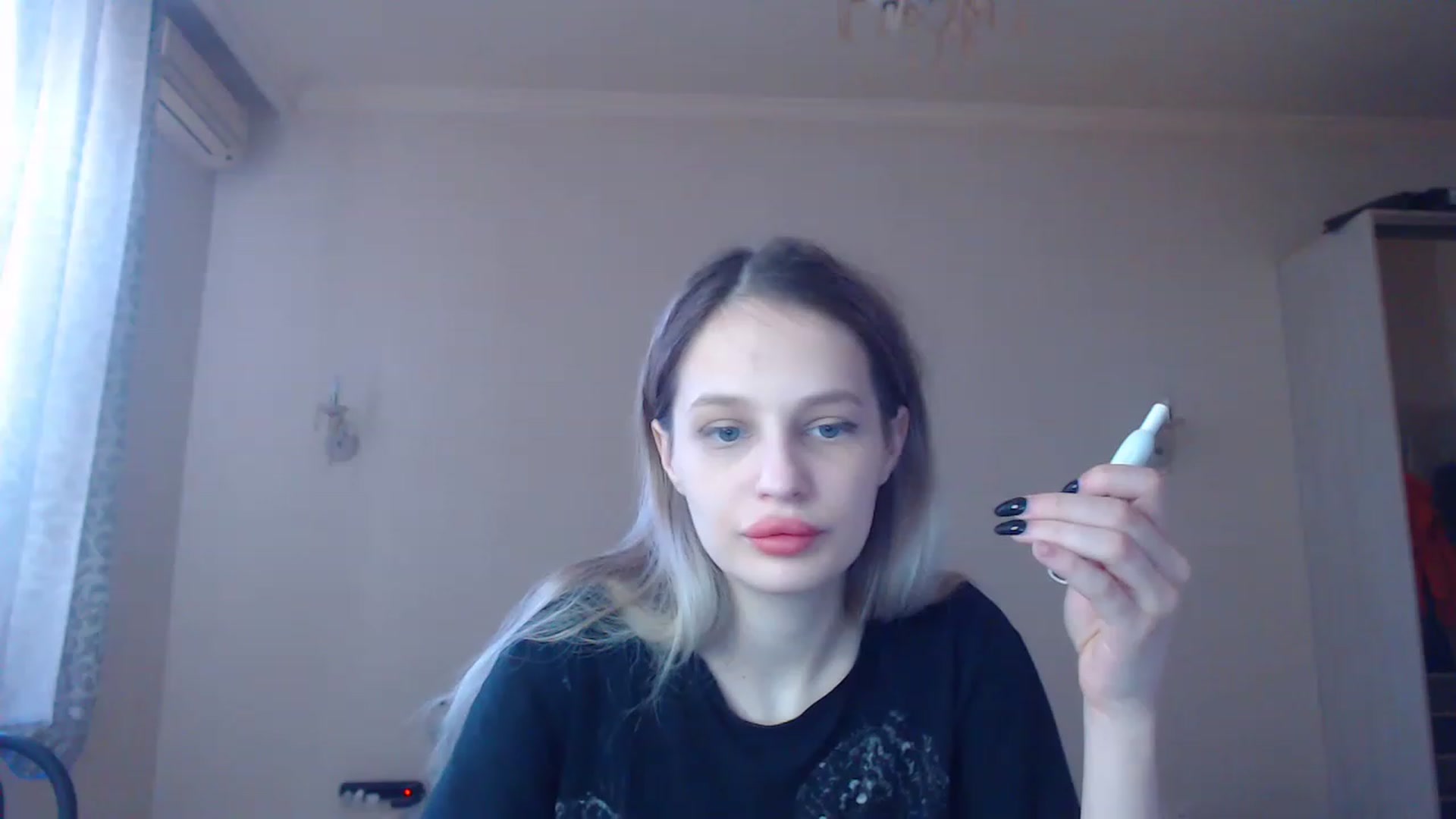 Gallery image thumbnail from Lola_vi's myfreecams stream on, 02/11/2023, 12:48 image 8 of 20