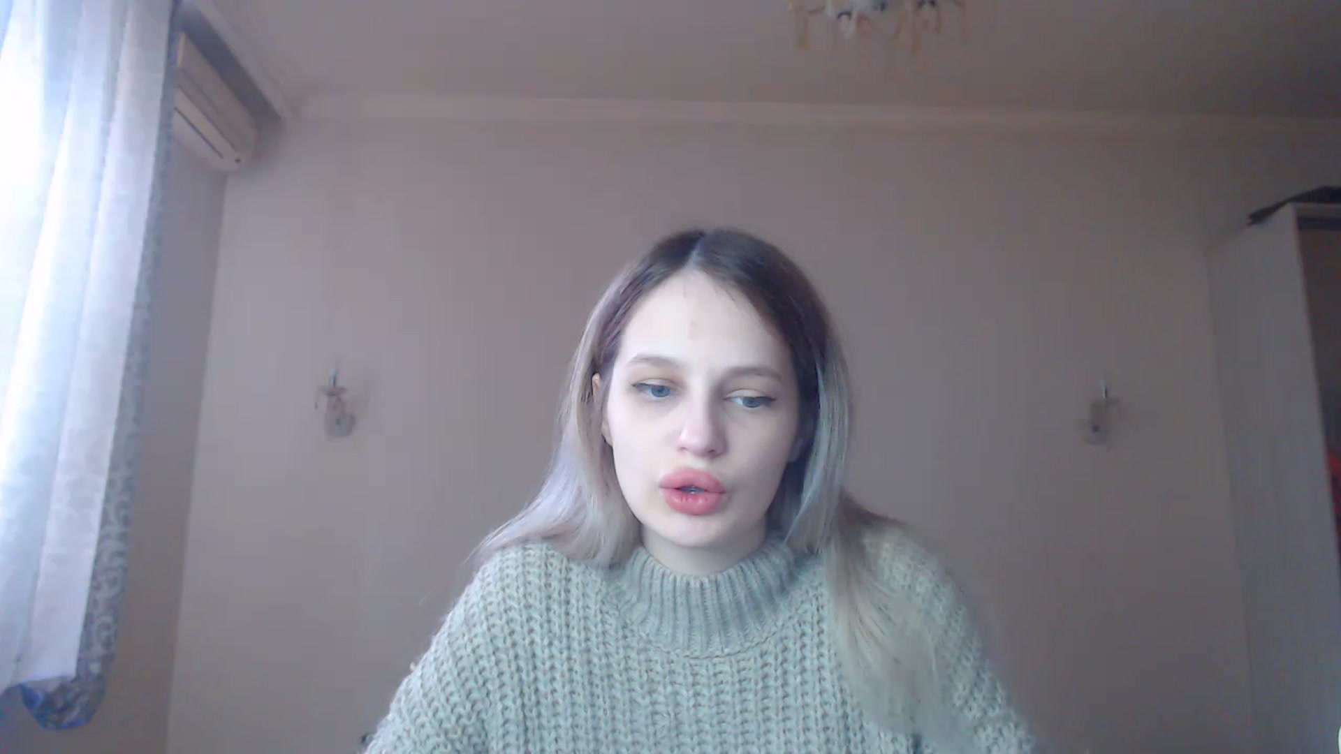 Gallery image thumbnail from Lola_vi's myfreecams stream on, 02/12/2023, 10:59 image 4 of 20
