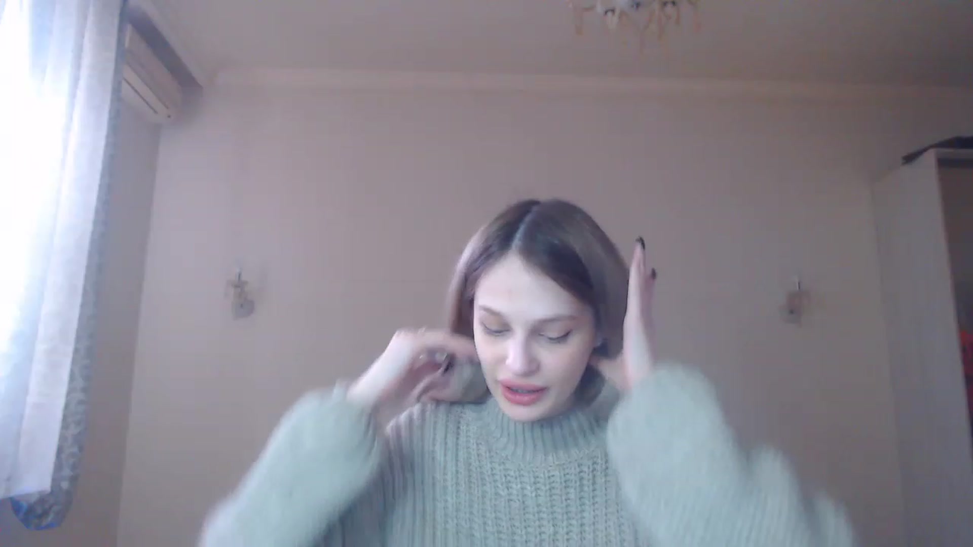 Gallery image thumbnail from Lola_vi's myfreecams stream on, 02/12/2023, 10:59 image 16 of 20