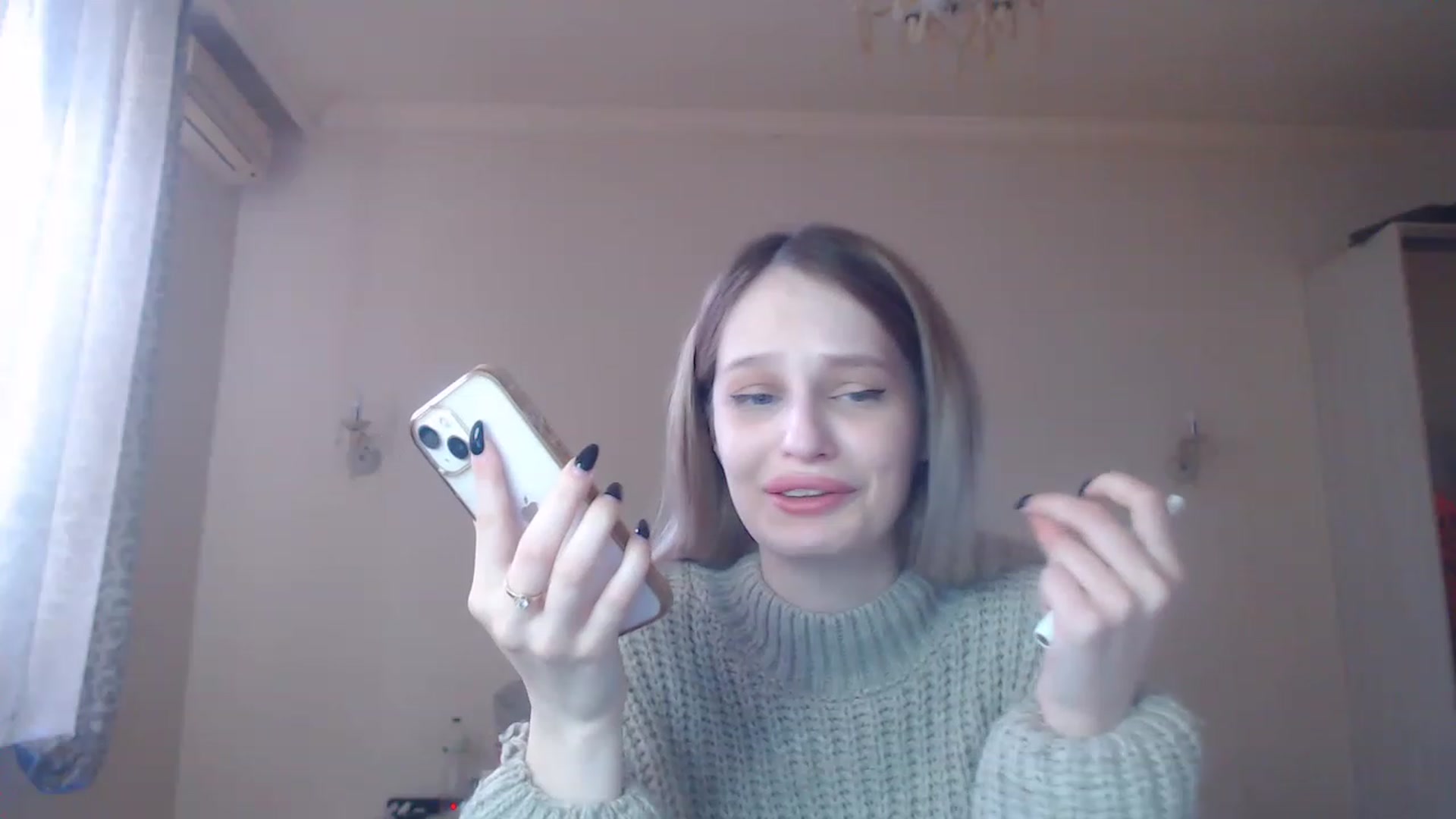 Gallery image thumbnail from Lola_vi's myfreecams stream on, 02/12/2023, 10:59 image 15 of 20