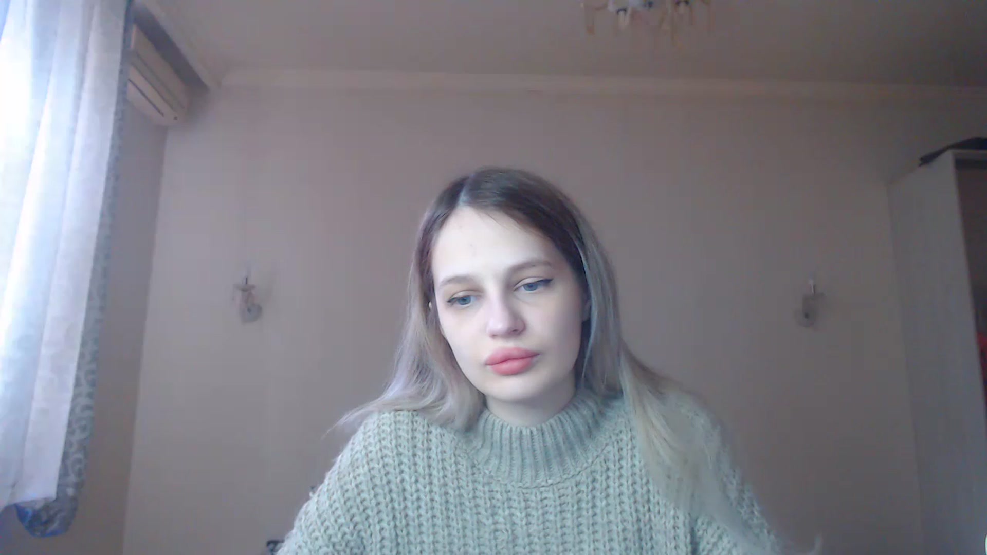 Gallery image thumbnail from Lola_vi's myfreecams stream on, 02/12/2023, 10:59 image 3 of 20