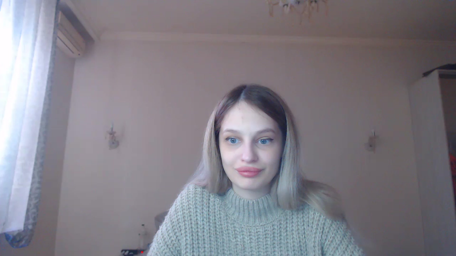 Gallery image thumbnail from Lola_vi's myfreecams stream on, 02/12/2023, 10:59 image 20 of 20