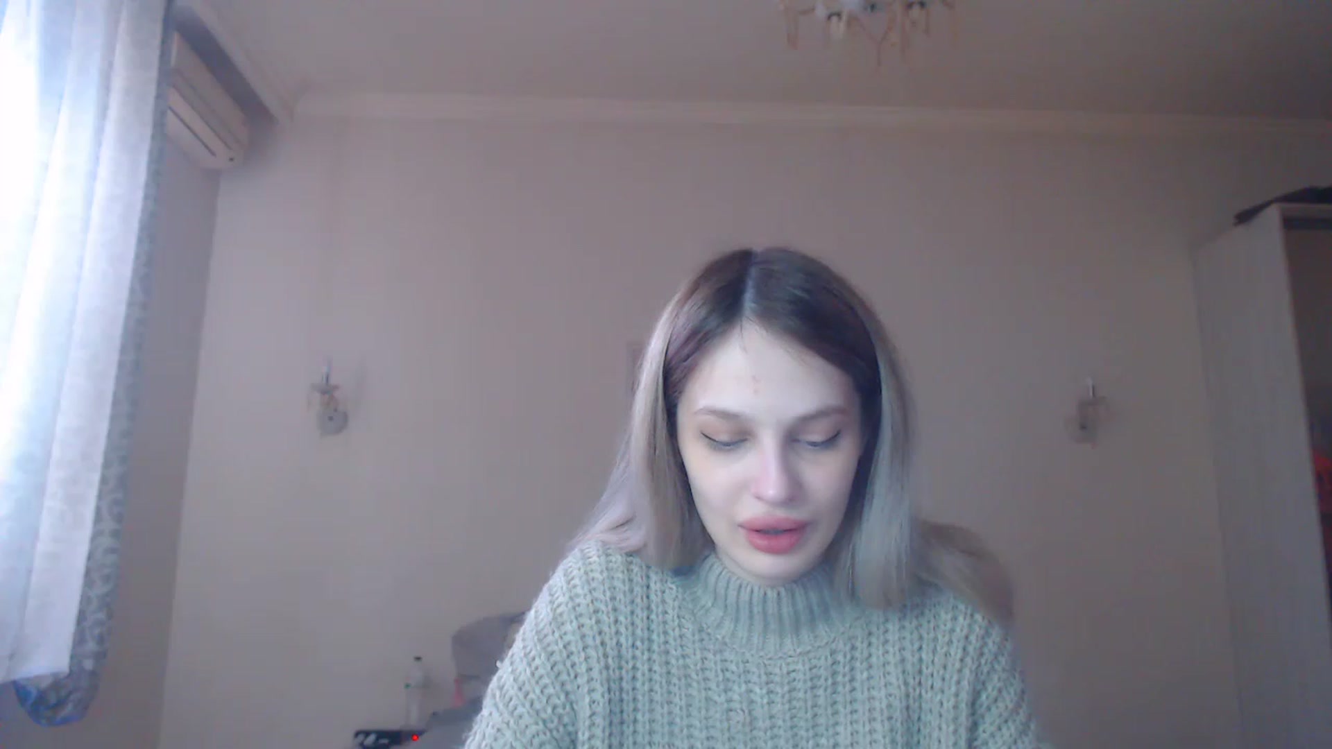 Gallery image thumbnail from Lola_vi's myfreecams stream on, 02/12/2023, 10:59 image 18 of 20