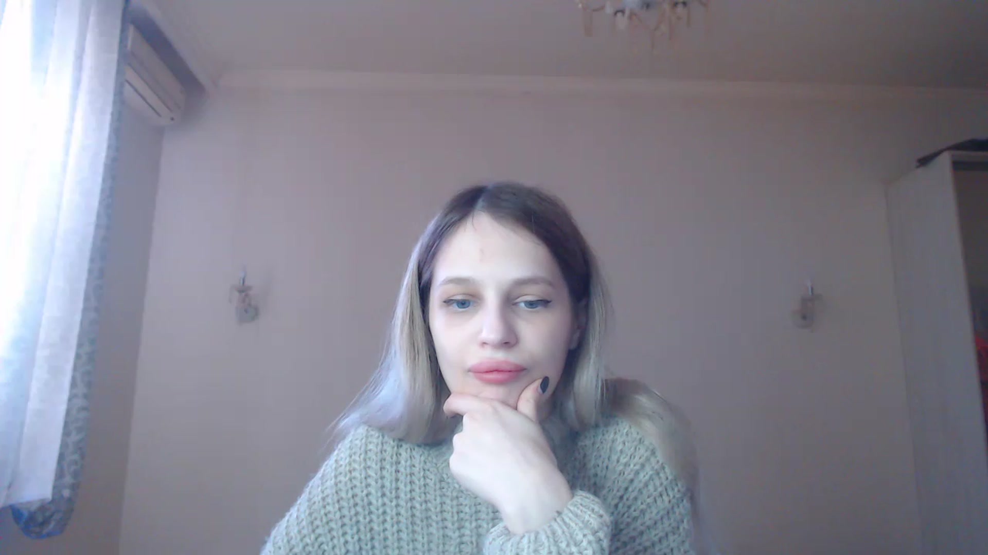 Gallery image thumbnail from Lola_vi's myfreecams stream on, 02/12/2023, 11:49 image 14 of 20