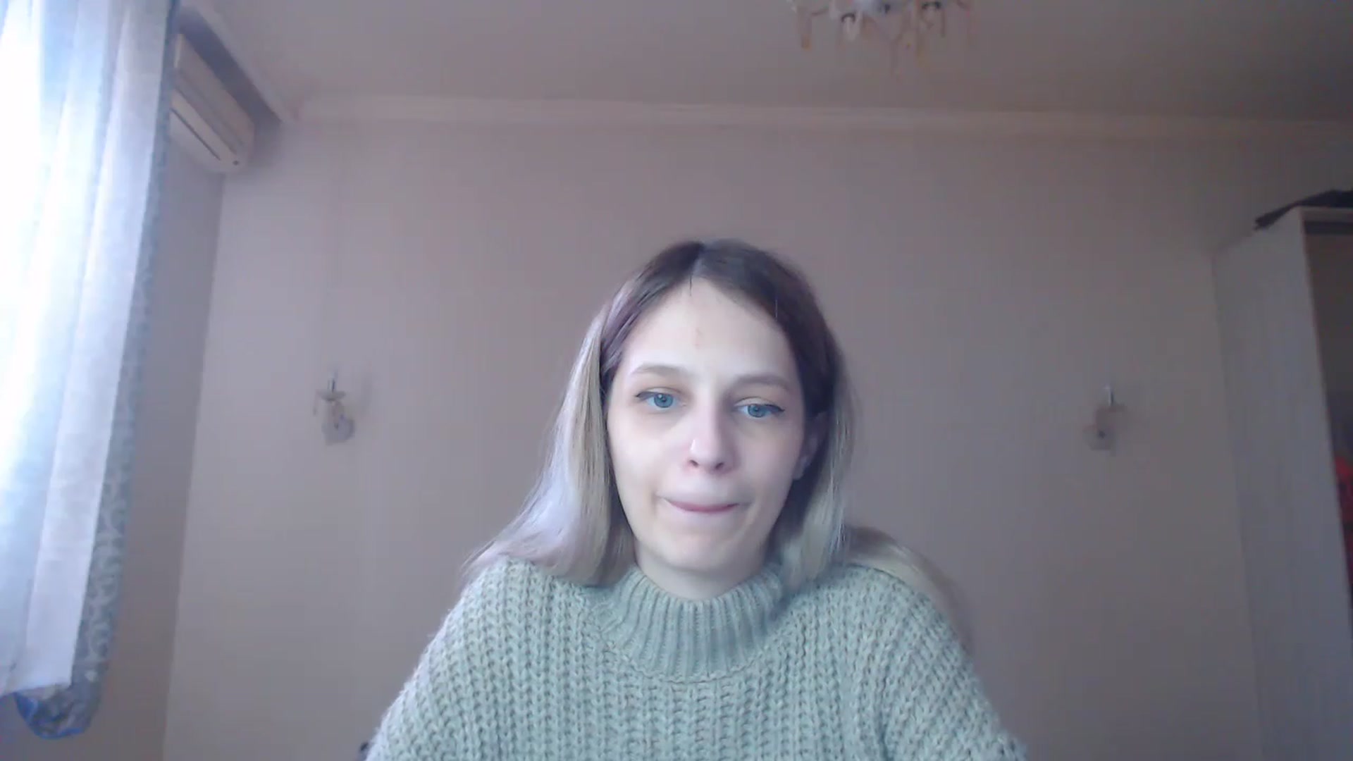 Gallery image thumbnail from Lola_vi's myfreecams stream on, 02/12/2023, 11:49 image 11 of 20