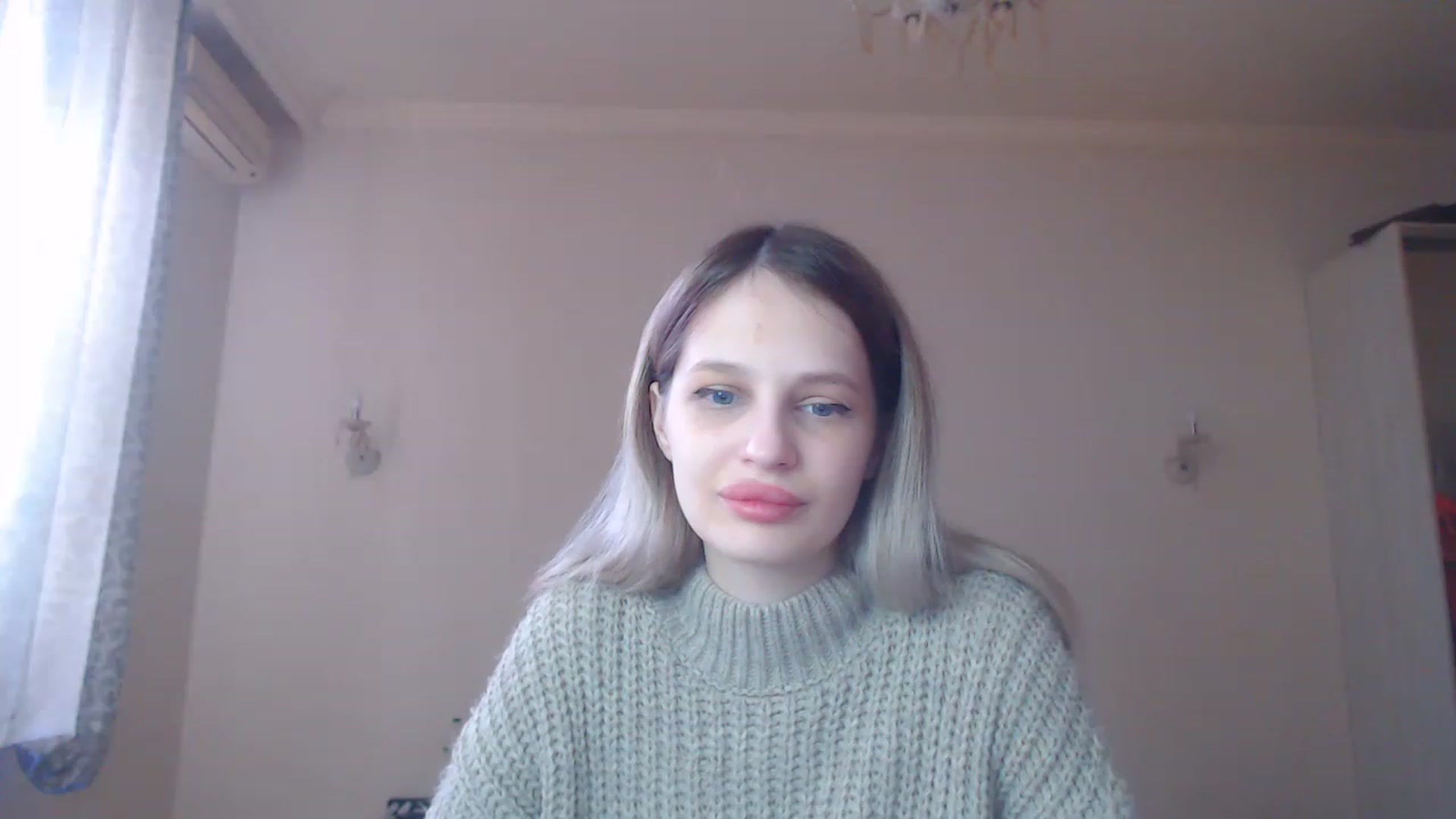 Gallery image thumbnail from Lola_vi's myfreecams stream on, 02/12/2023, 11:49 image 3 of 20