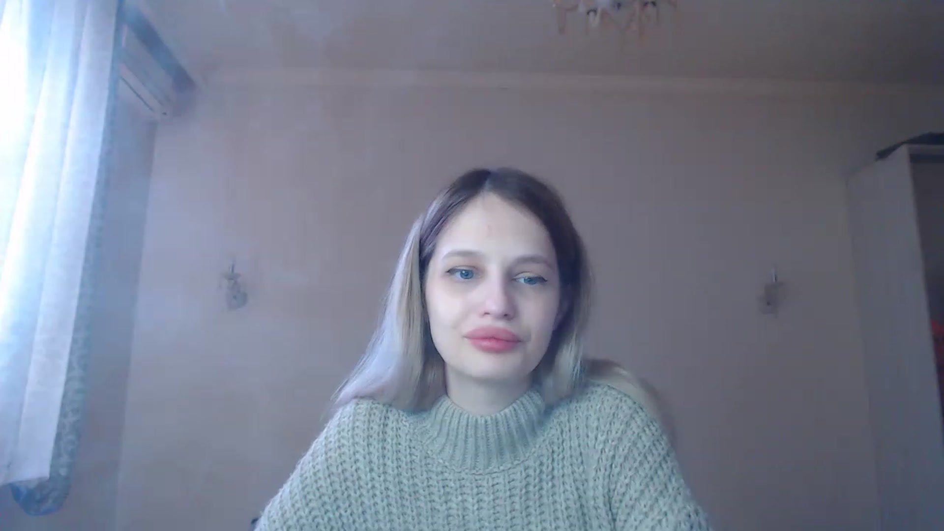 Gallery image thumbnail from Lola_vi's myfreecams stream on, 02/12/2023, 11:49 image 12 of 20