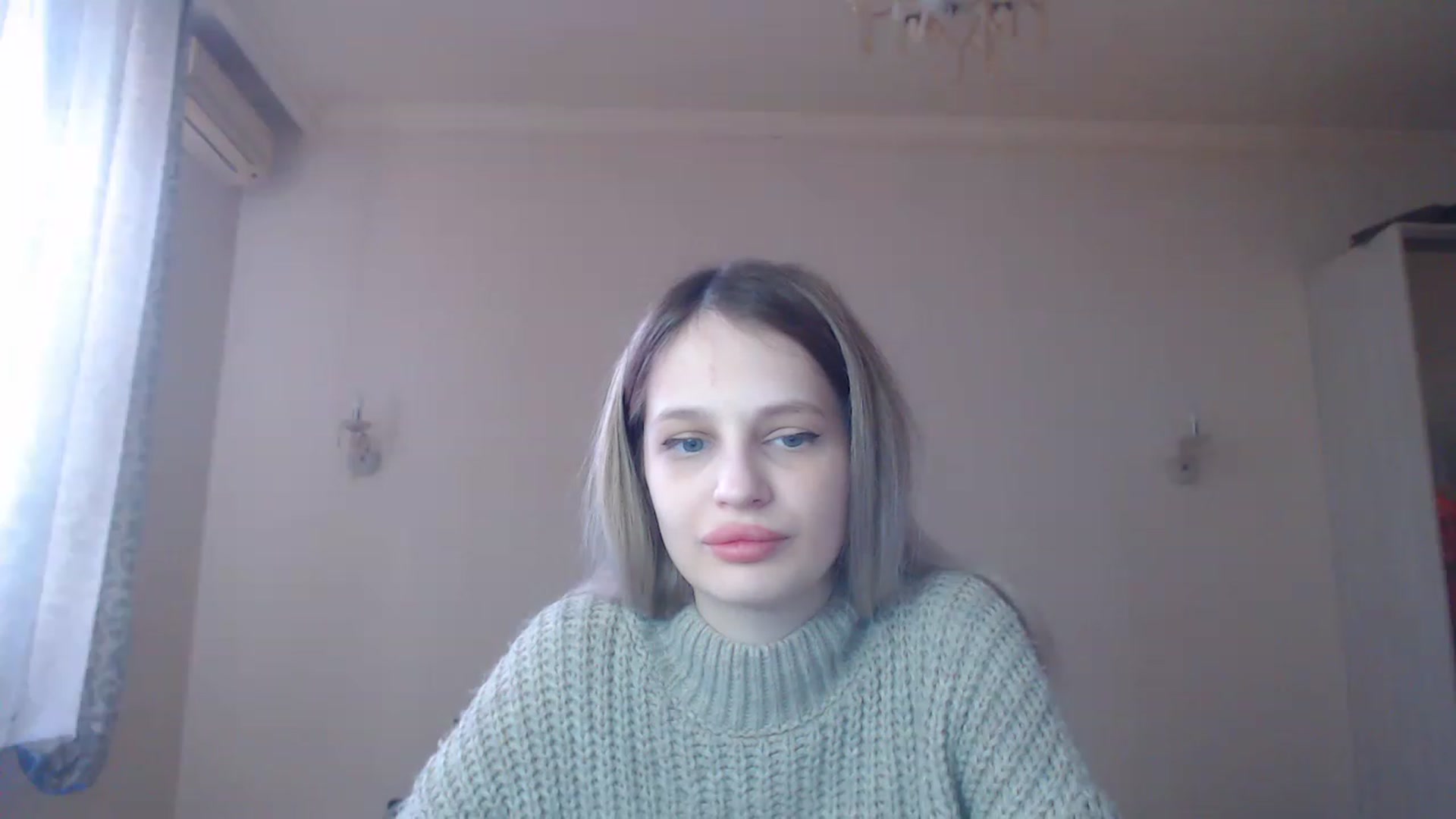 Gallery image thumbnail from Lola_vi's myfreecams stream on, 02/12/2023, 11:49 image 7 of 20
