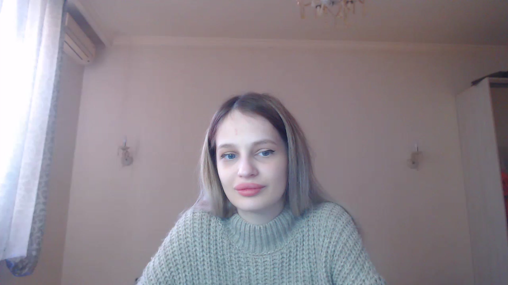 Gallery image thumbnail from Lola_vi's myfreecams stream on, 02/12/2023, 11:49 image 8 of 20