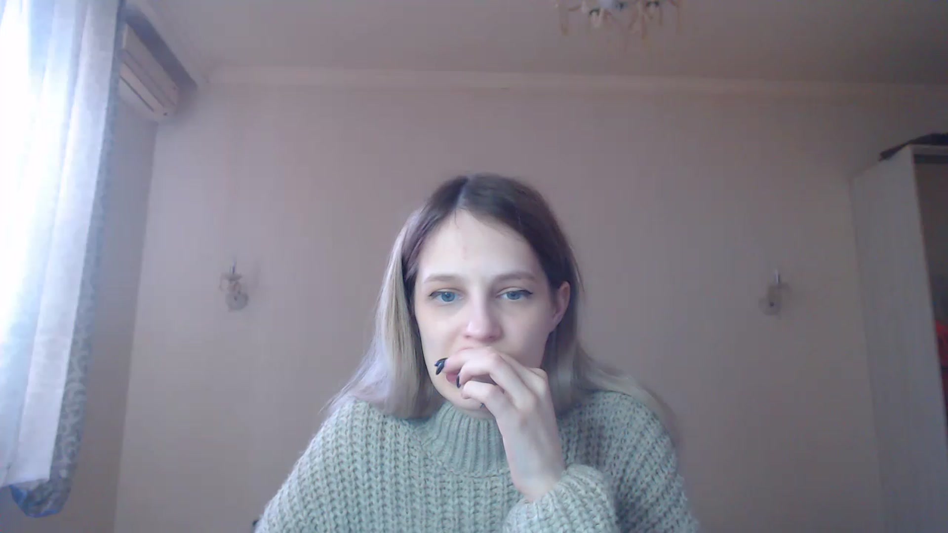 Gallery image thumbnail from Lola_vi's myfreecams stream on, 02/12/2023, 11:49 image 10 of 20