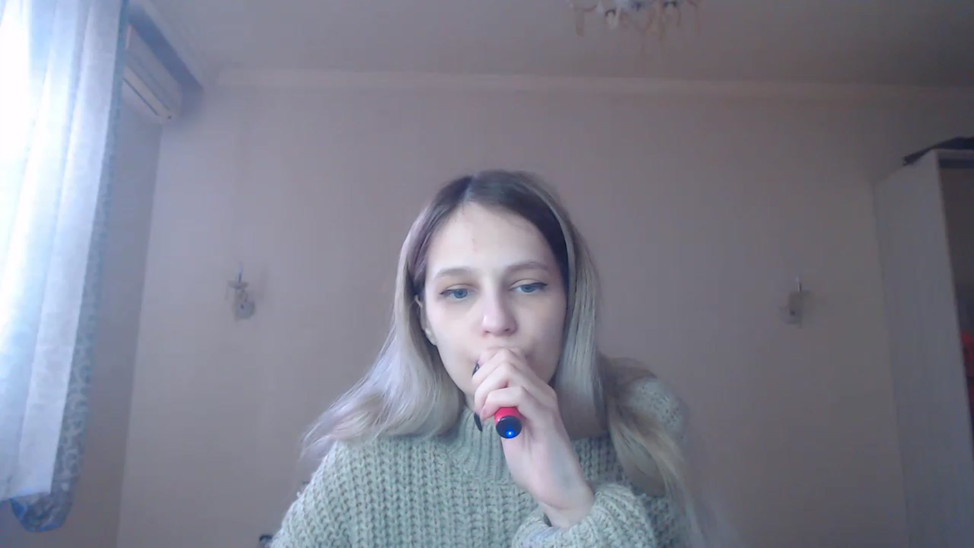 Gallery image thumbnail from Lola_vi's myfreecams stream on, 02/12/2023, 11:49 image 6 of 20
