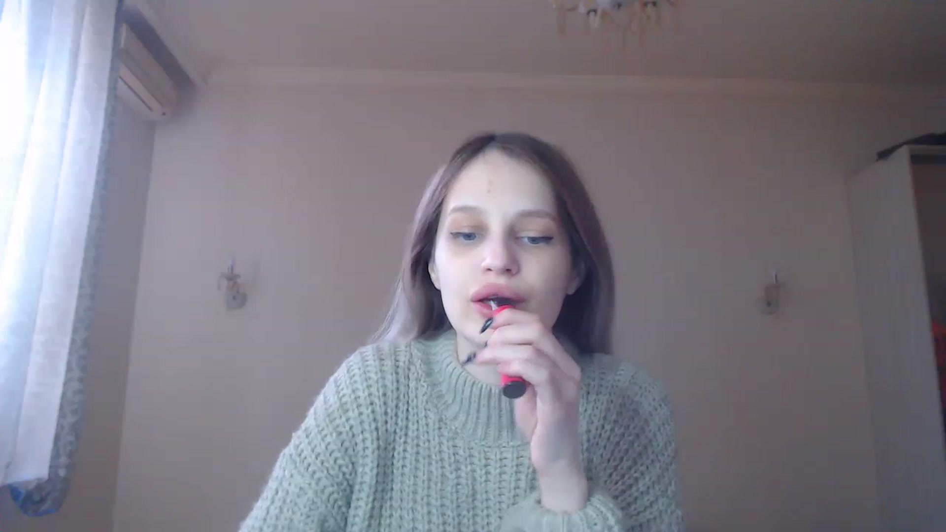 Gallery image thumbnail from Lola_vi's myfreecams stream on, 02/12/2023, 11:49 image 16 of 20