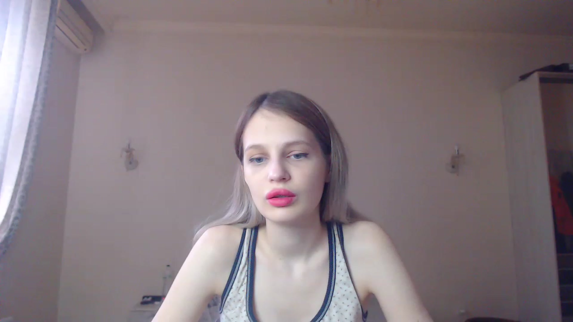 Gallery image thumbnail from Lola_vi's myfreecams stream on, 02/14/2023, 10:49 image 19 of 20