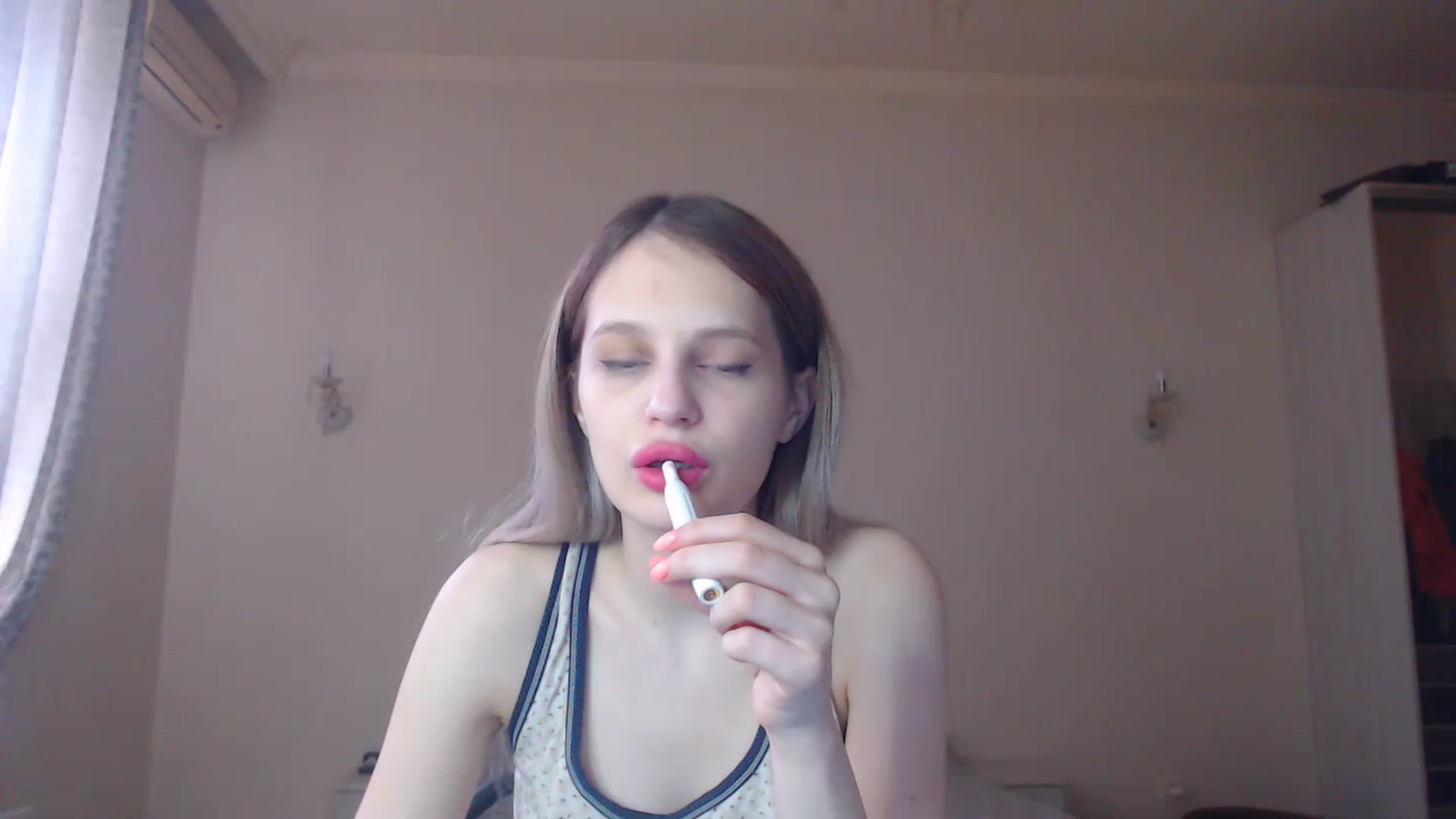 Gallery image thumbnail from Lola_vi's myfreecams stream on, 02/14/2023, 10:49 image 8 of 20