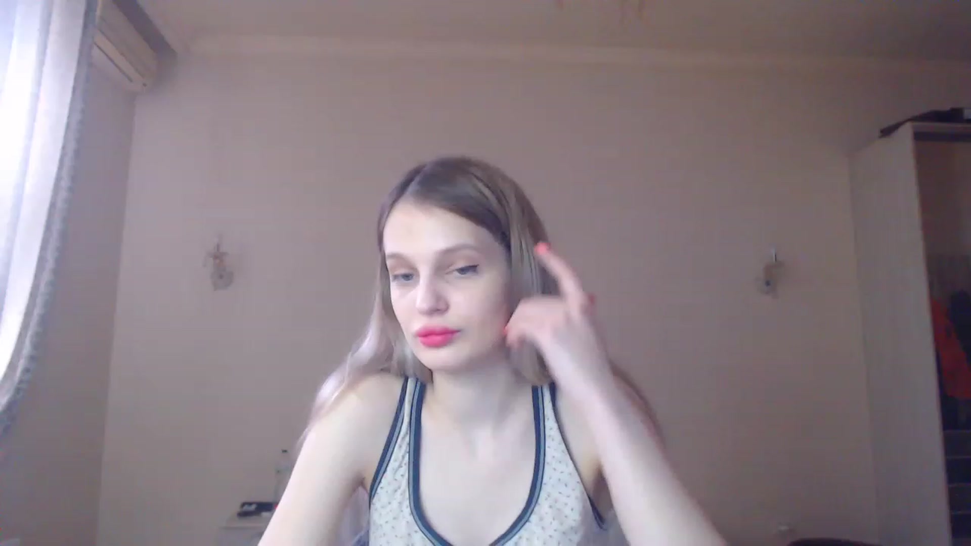 Gallery image thumbnail from Lola_vi's myfreecams stream on, 02/14/2023, 12:00 image 3 of 20