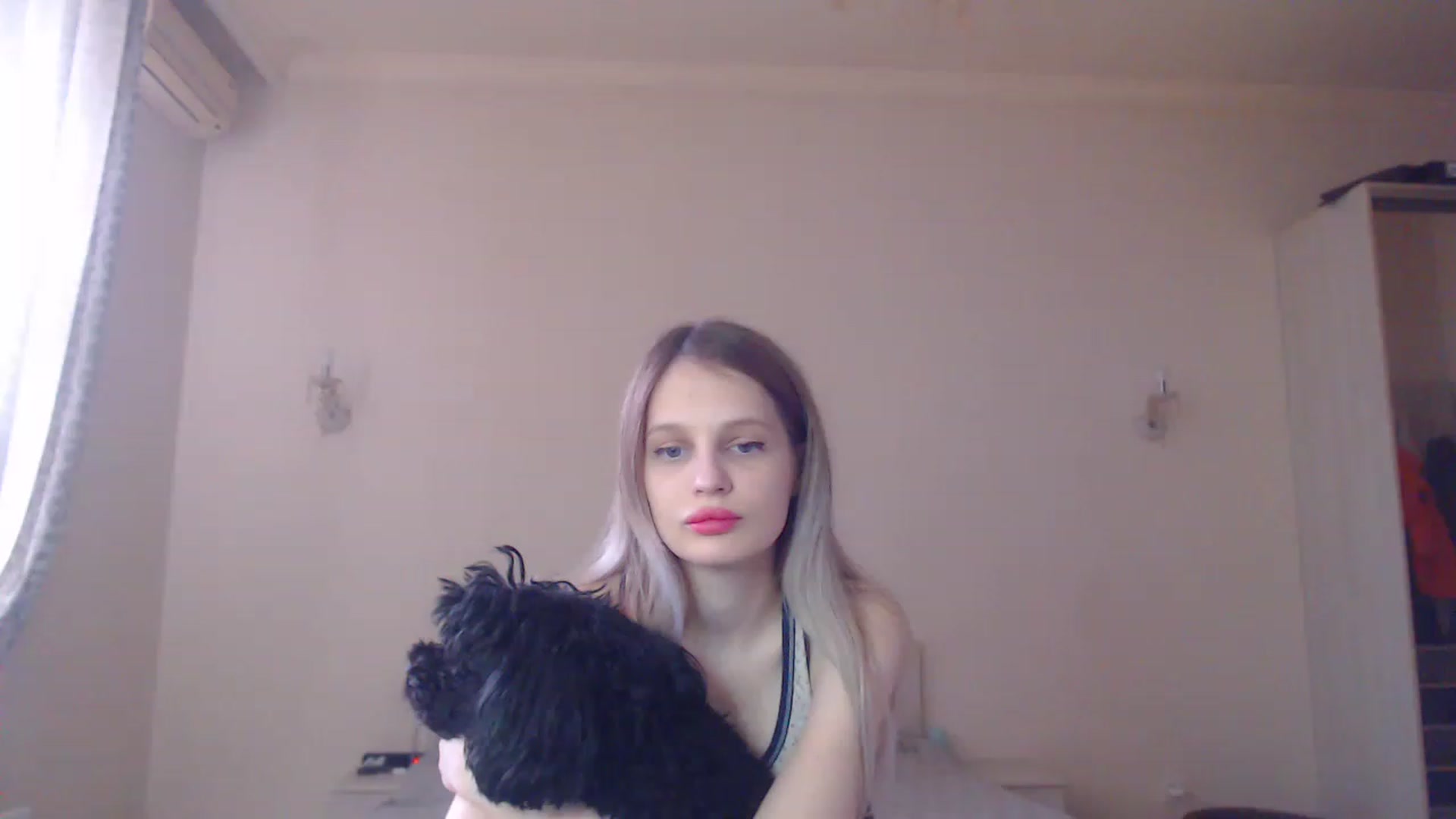 Gallery image thumbnail from Lola_vi's myfreecams stream on, 02/14/2023, 12:00 image 10 of 20