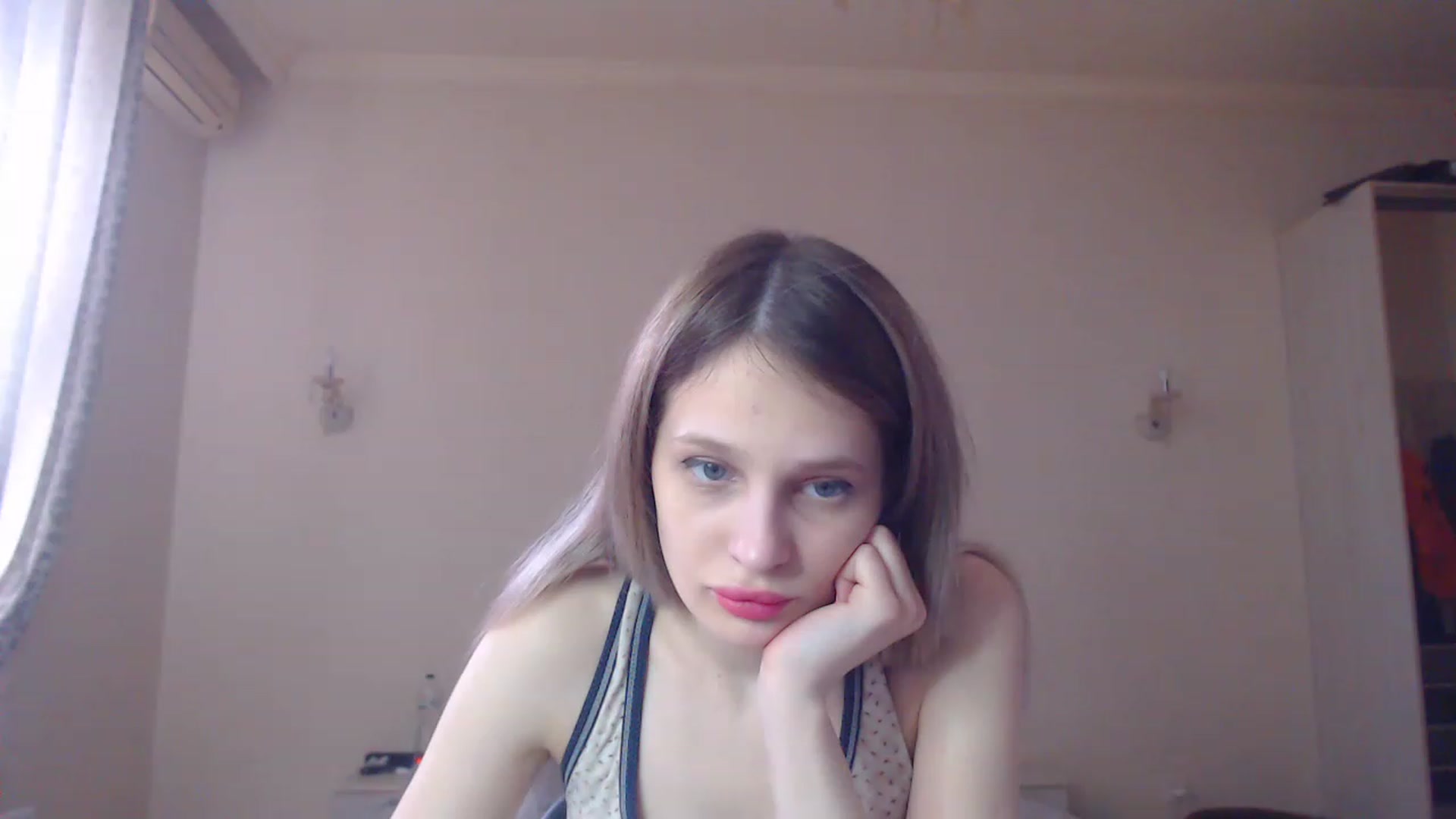 Gallery image thumbnail from Lola_vi's myfreecams stream on, 02/14/2023, 12:00 image 16 of 20