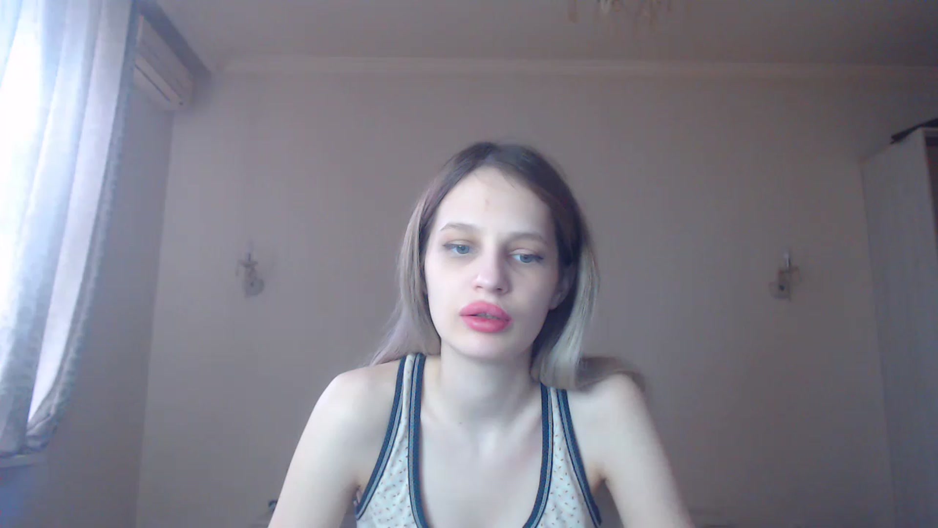 Gallery image thumbnail from Lola_vi's myfreecams stream on, 02/15/2023, 11:58 image 10 of 20