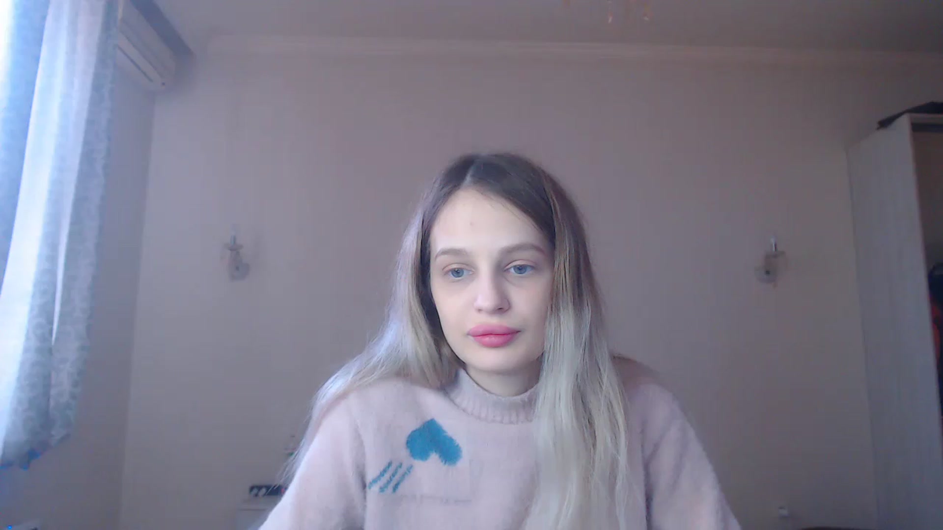 Gallery image thumbnail from Lola_vi's myfreecams stream on, 02/17/2023, 12:03 image 10 of 20