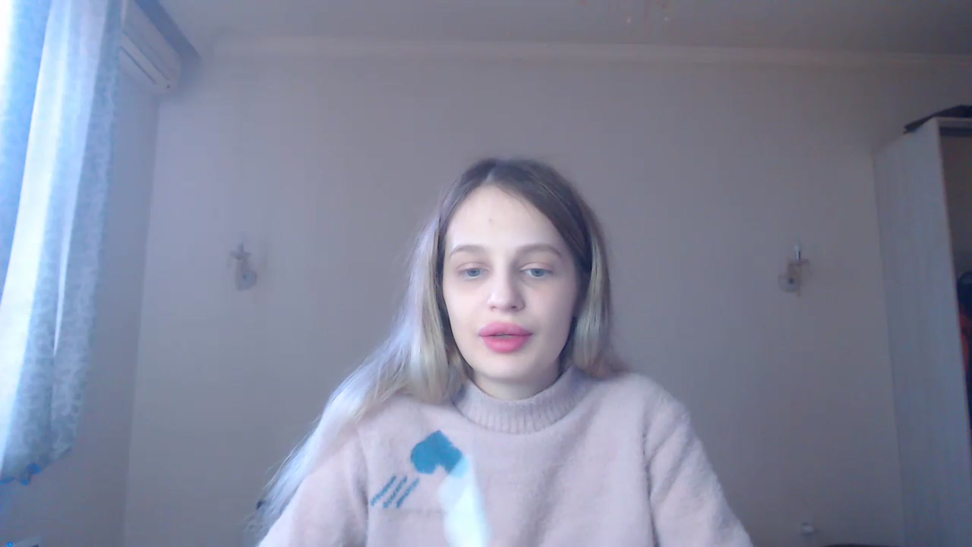 Gallery image thumbnail from Lola_vi's myfreecams stream on, 02/17/2023, 12:03 image 12 of 20