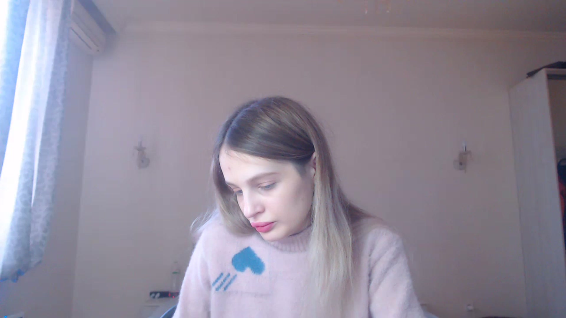 Gallery image thumbnail from Lola_vi's myfreecams stream on, 02/17/2023, 12:03 image 4 of 20