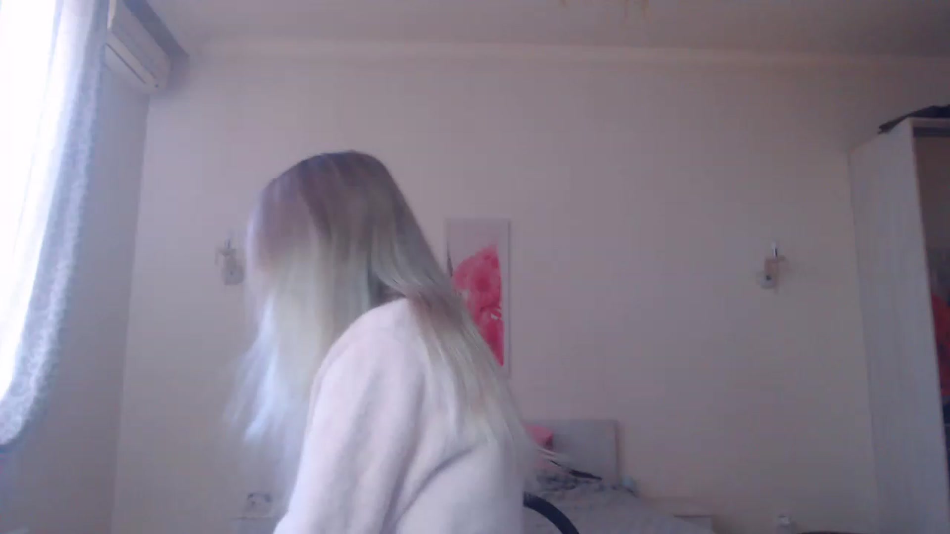 Gallery image thumbnail from Lola_vi's myfreecams stream on, 02/18/2023, 10:59 image 9 of 20
