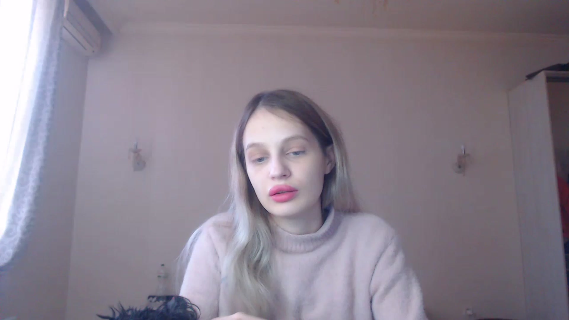 Gallery image thumbnail from Lola_vi's myfreecams stream on, 02/18/2023, 10:59 image 15 of 20