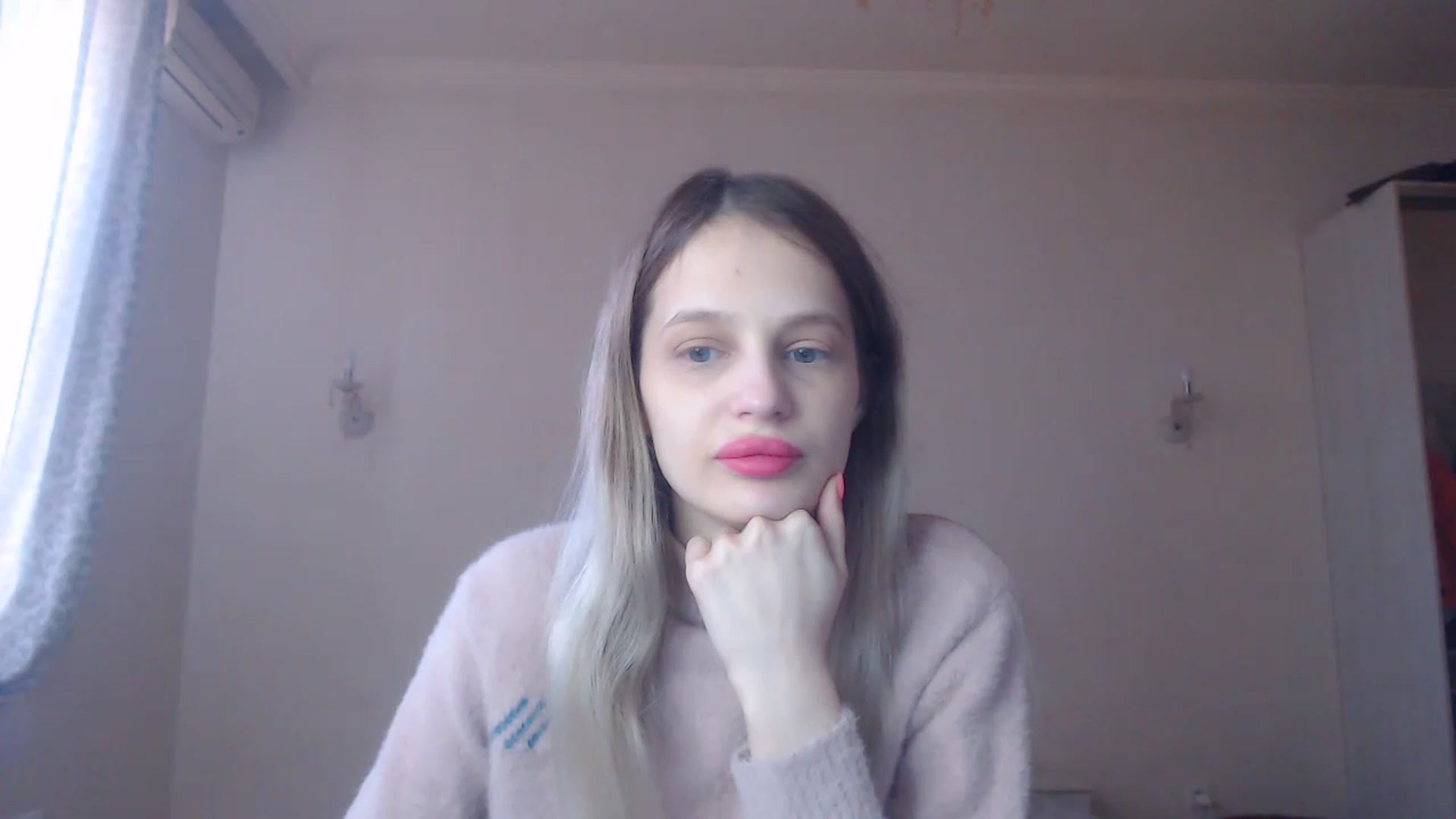 Gallery image thumbnail from Lola_vi's myfreecams stream on, 02/18/2023, 10:59 image 3 of 20
