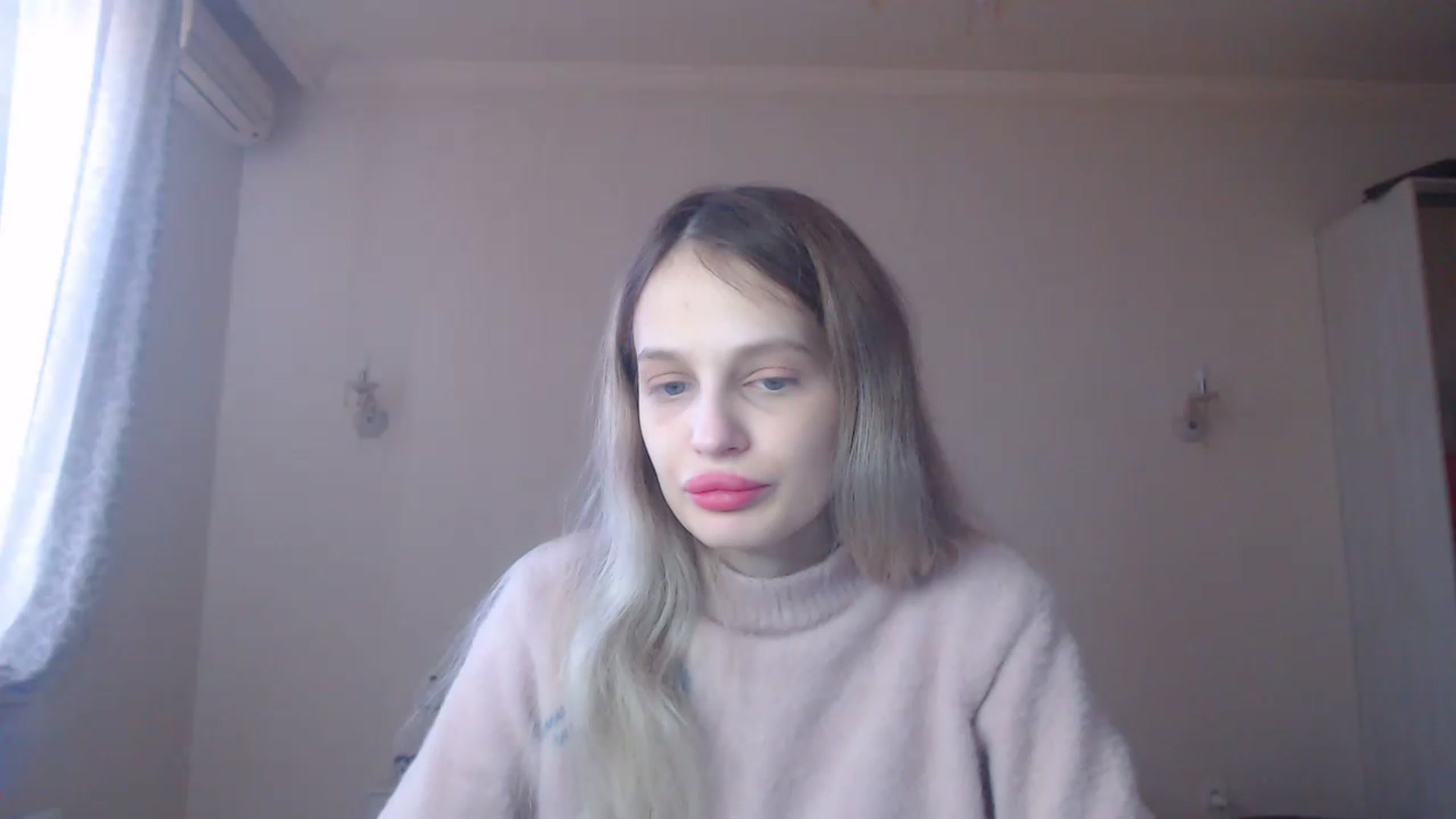 Gallery image thumbnail from Lola_vi's myfreecams stream on, 02/18/2023, 11:14 image 1 of 20