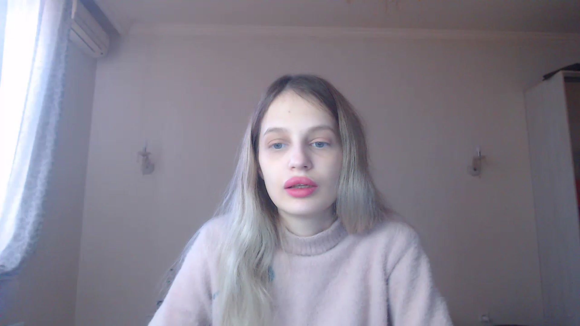 Gallery image thumbnail from Lola_vi's myfreecams stream on, 02/18/2023, 11:14 image 5 of 20