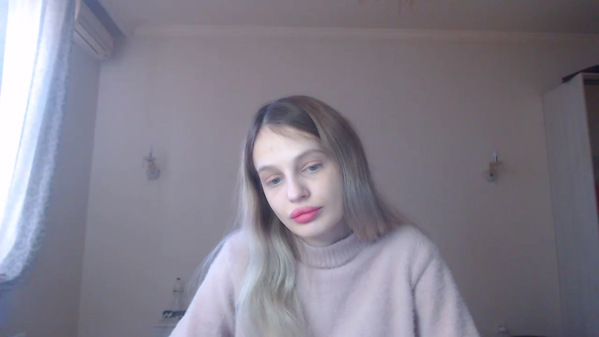 Gallery image thumbnail from Lola_vi's myfreecams stream on, 02/18/2023, 11:14 image 6 of 20