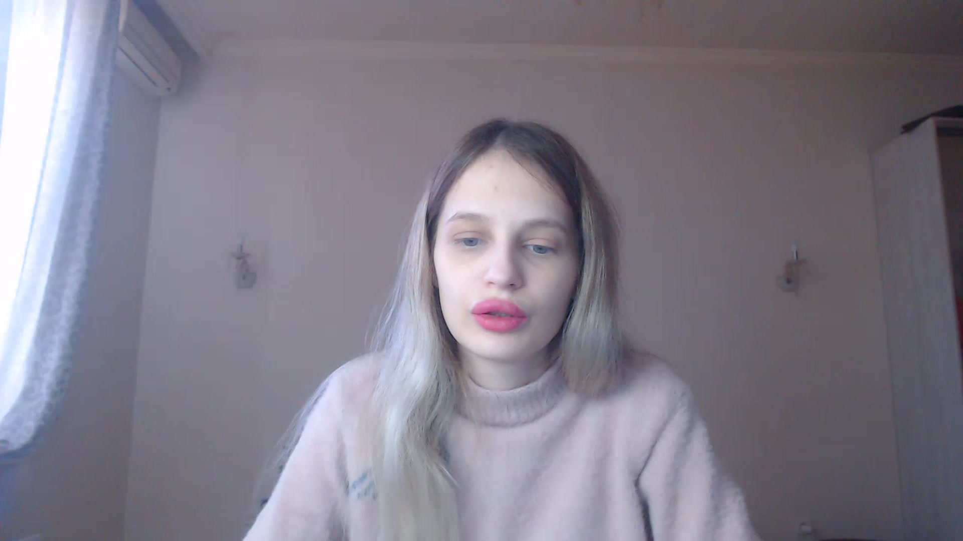 Gallery image thumbnail from Lola_vi's myfreecams stream on, 02/18/2023, 11:14 image 2 of 20