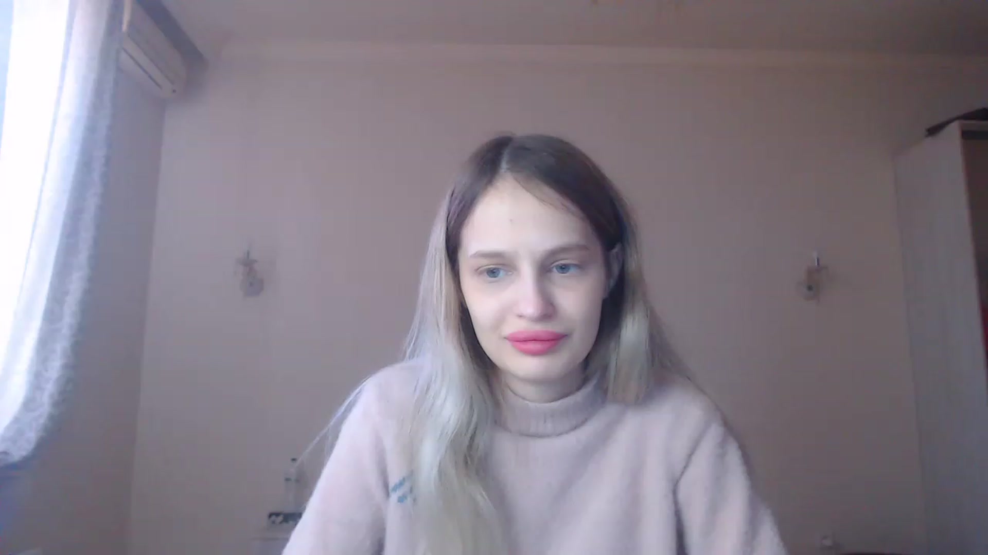 Gallery image thumbnail from Lola_vi's myfreecams stream on, 02/18/2023, 11:14 image 15 of 20