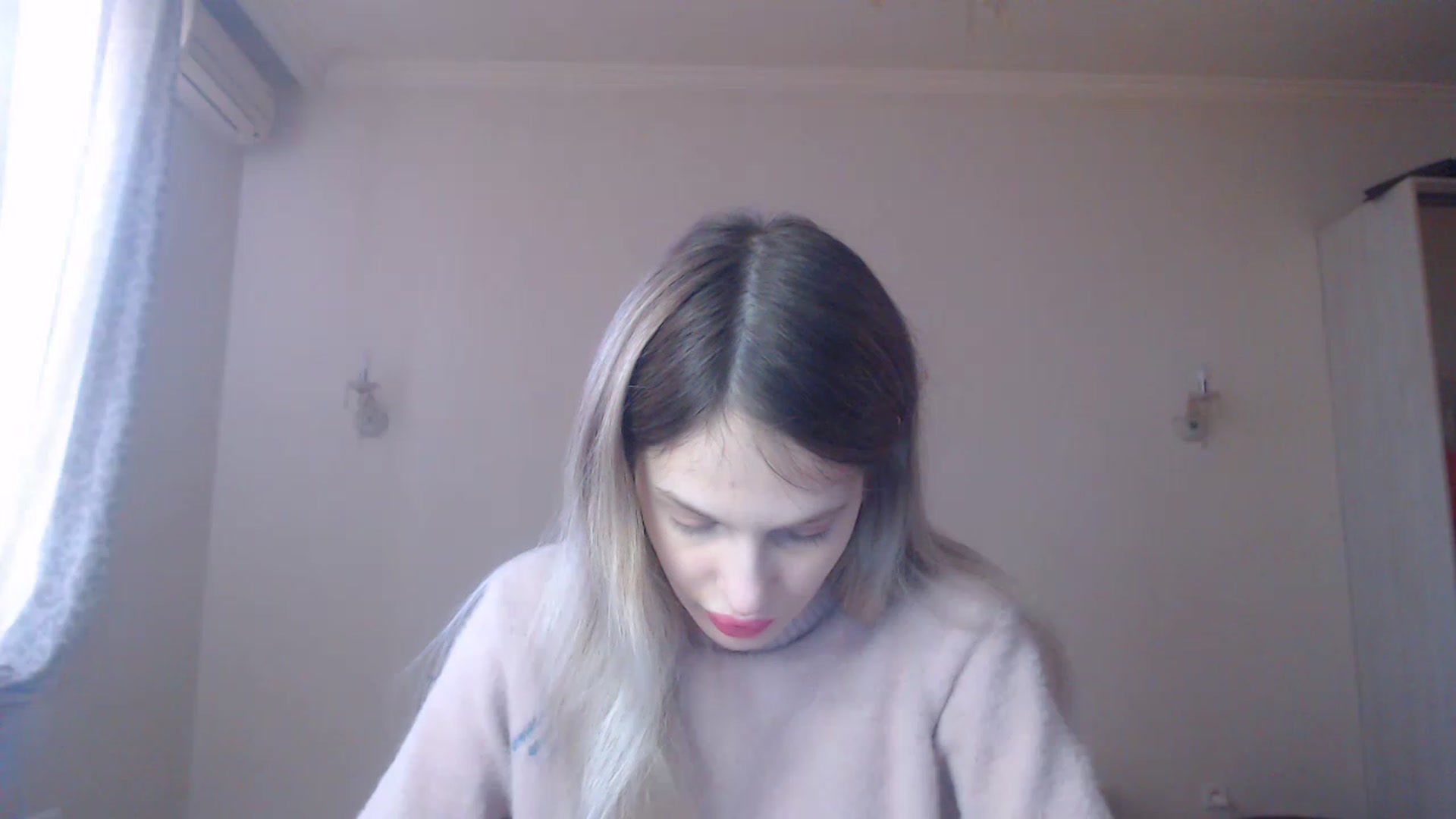 Gallery image thumbnail from Lola_vi's myfreecams stream on, 02/18/2023, 11:14 image 9 of 20