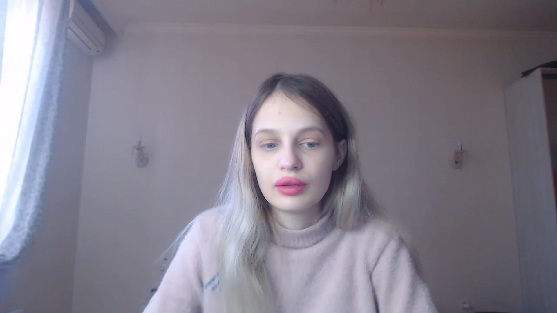 Gallery image thumbnail from Lola_vi's myfreecams stream on, 02/18/2023, 11:14 image 11 of 20