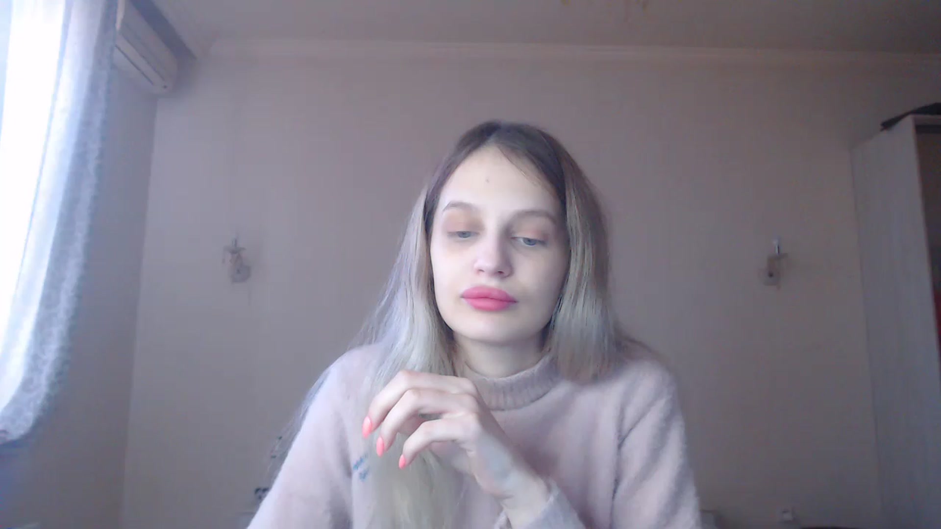 Gallery image thumbnail from Lola_vi's myfreecams stream on, 02/18/2023, 11:14 image 4 of 20