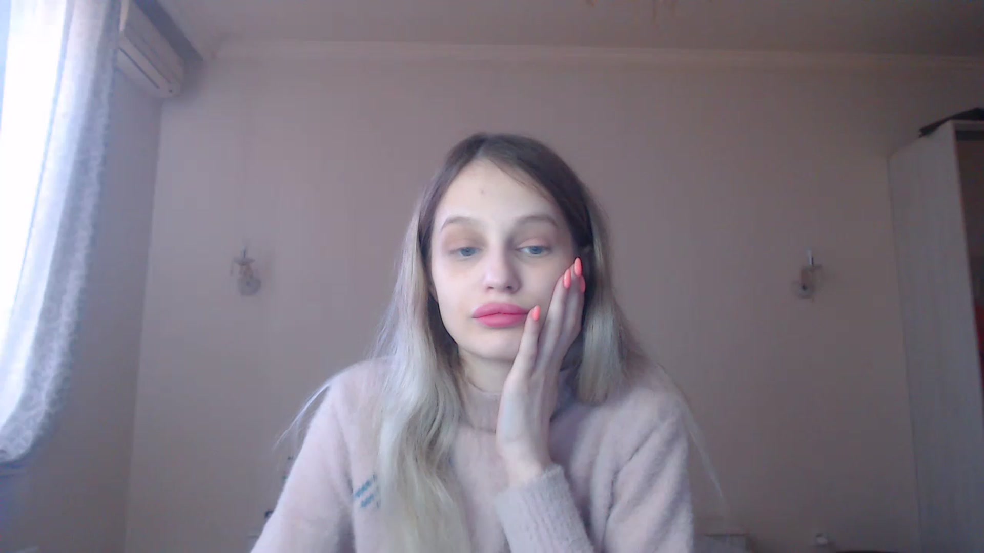 Gallery image thumbnail from Lola_vi's myfreecams stream on, 02/18/2023, 11:14 image 18 of 20