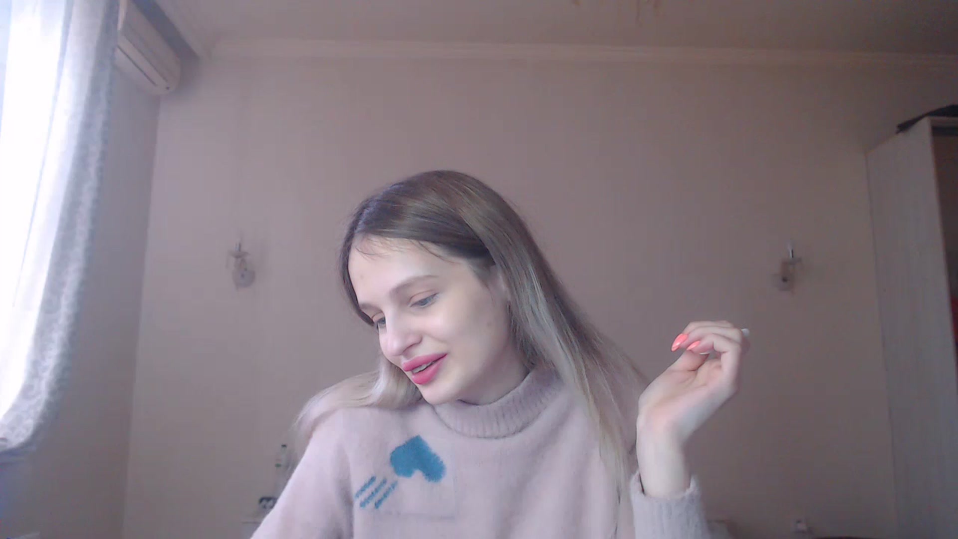 Gallery image thumbnail from Lola_vi's myfreecams stream on, 02/18/2023, 12:06 image 6 of 20