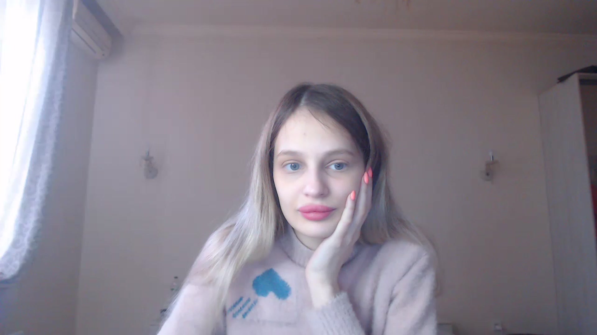 Gallery image thumbnail from Lola_vi's myfreecams stream on, 02/18/2023, 12:06 image 17 of 20